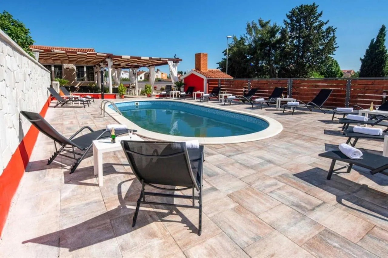 Xxxl Villa Ancora With Heated Pool 图兰杰 克罗地亚