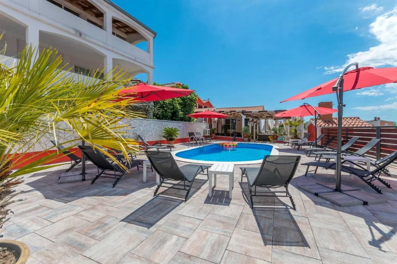Xxxl Villa Ancora With Heated Pool Turanj Horvátország