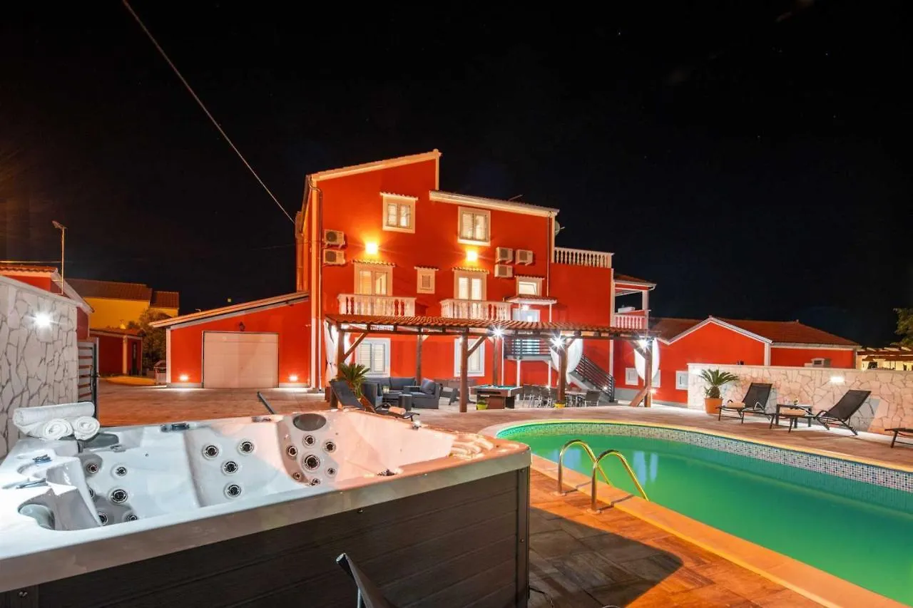 Xxxl Villa Ancora With Heated Pool 图兰杰 克罗地亚