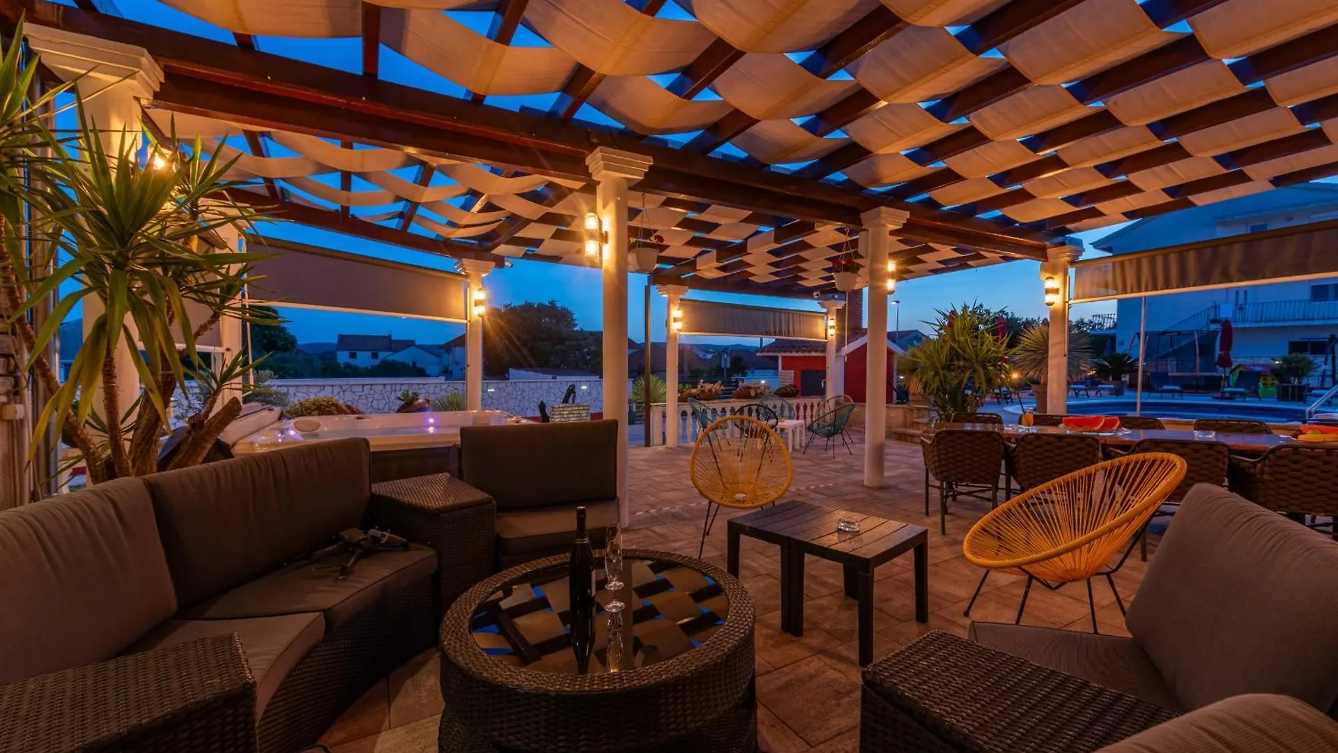 Xxxl Villa Ancora With Heated Pool Turanj