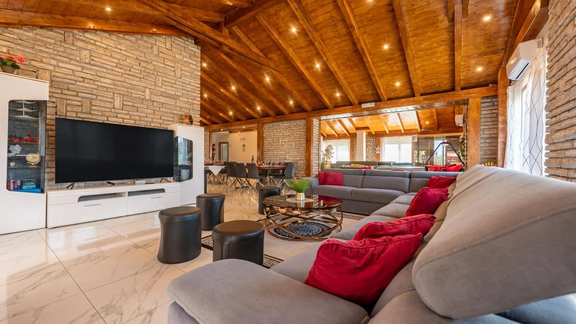 Xxxl Villa Ancora With Heated Pool Turanj