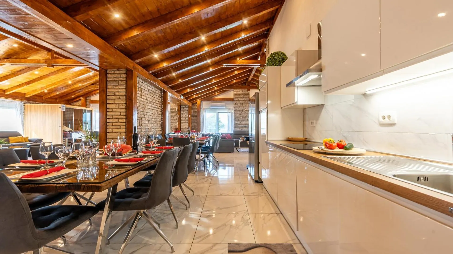Xxxl Villa Ancora With Heated Pool 图兰杰 0*,