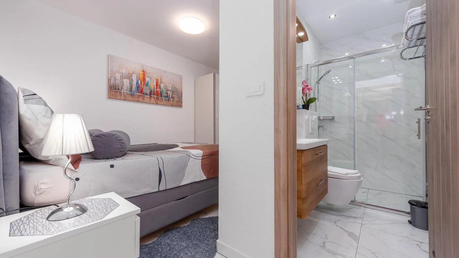 Xxxl Villa Ancora With Heated Pool 图兰杰