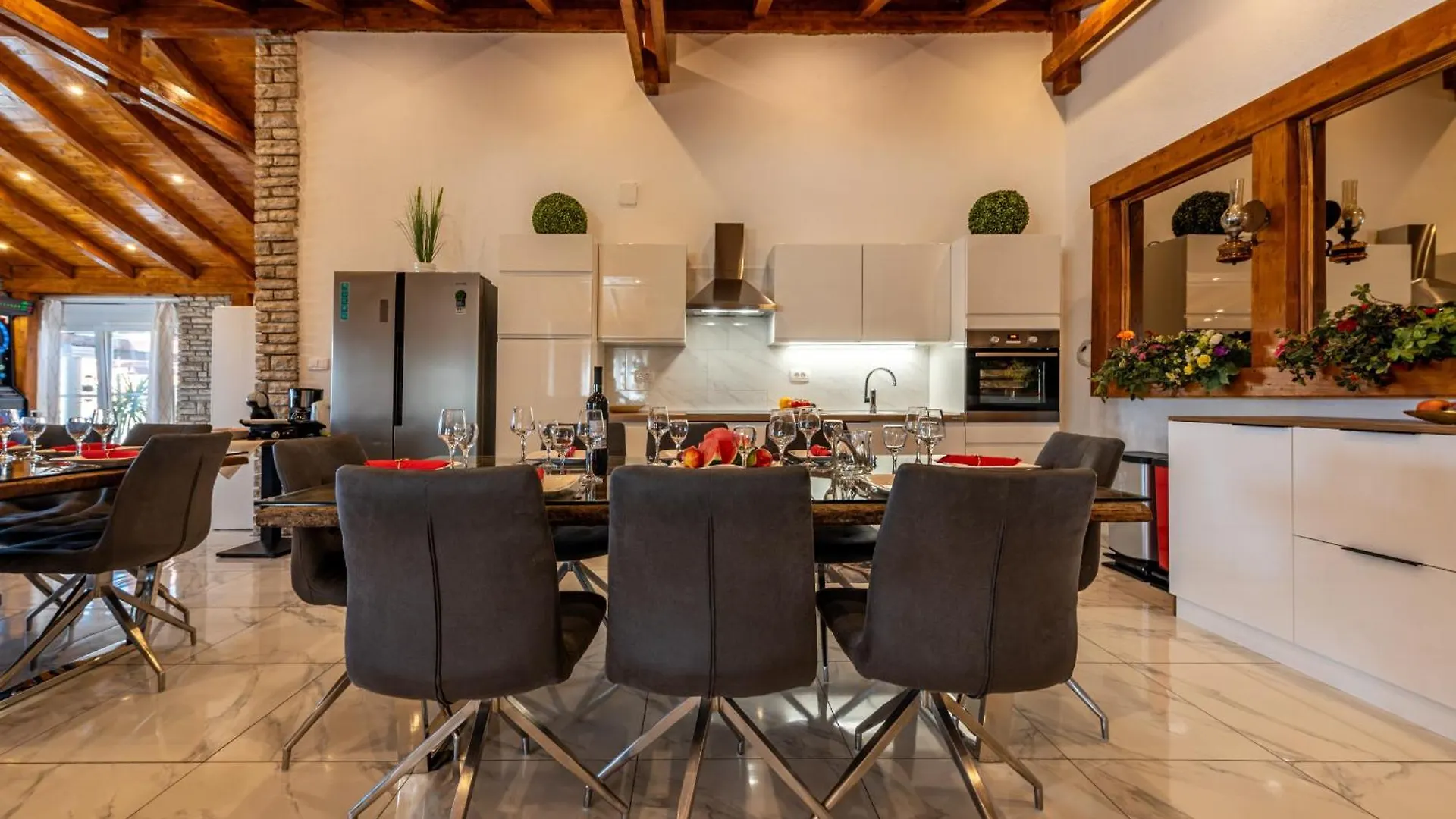 Xxxl Villa Ancora With Heated Pool 图兰杰