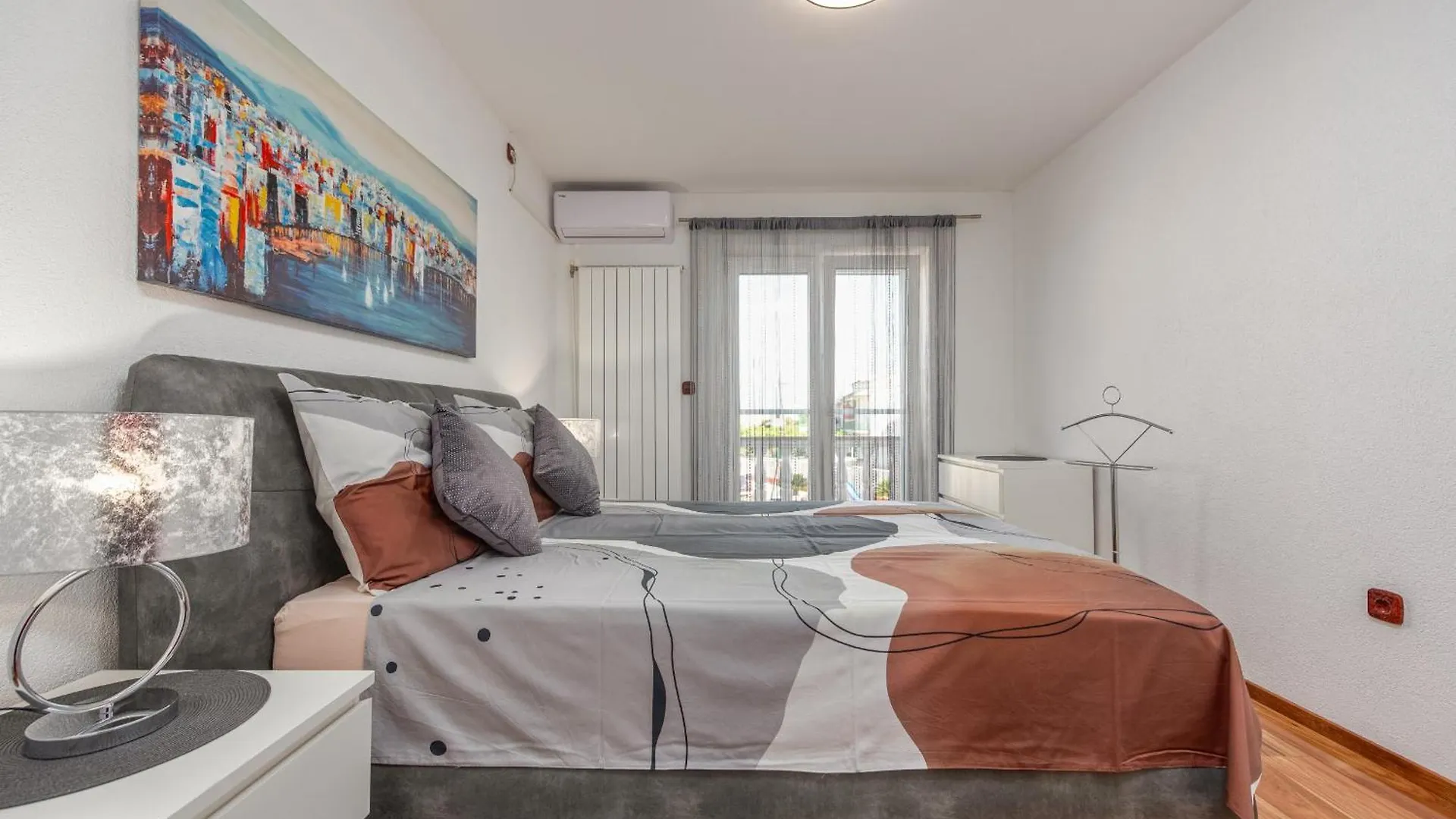 Xxxl Villa Ancora With Heated Pool 图兰杰
