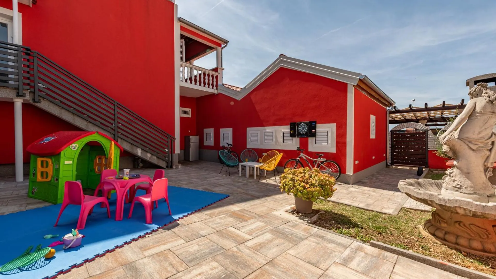 Xxxl Villa Ancora With Heated Pool 图兰杰