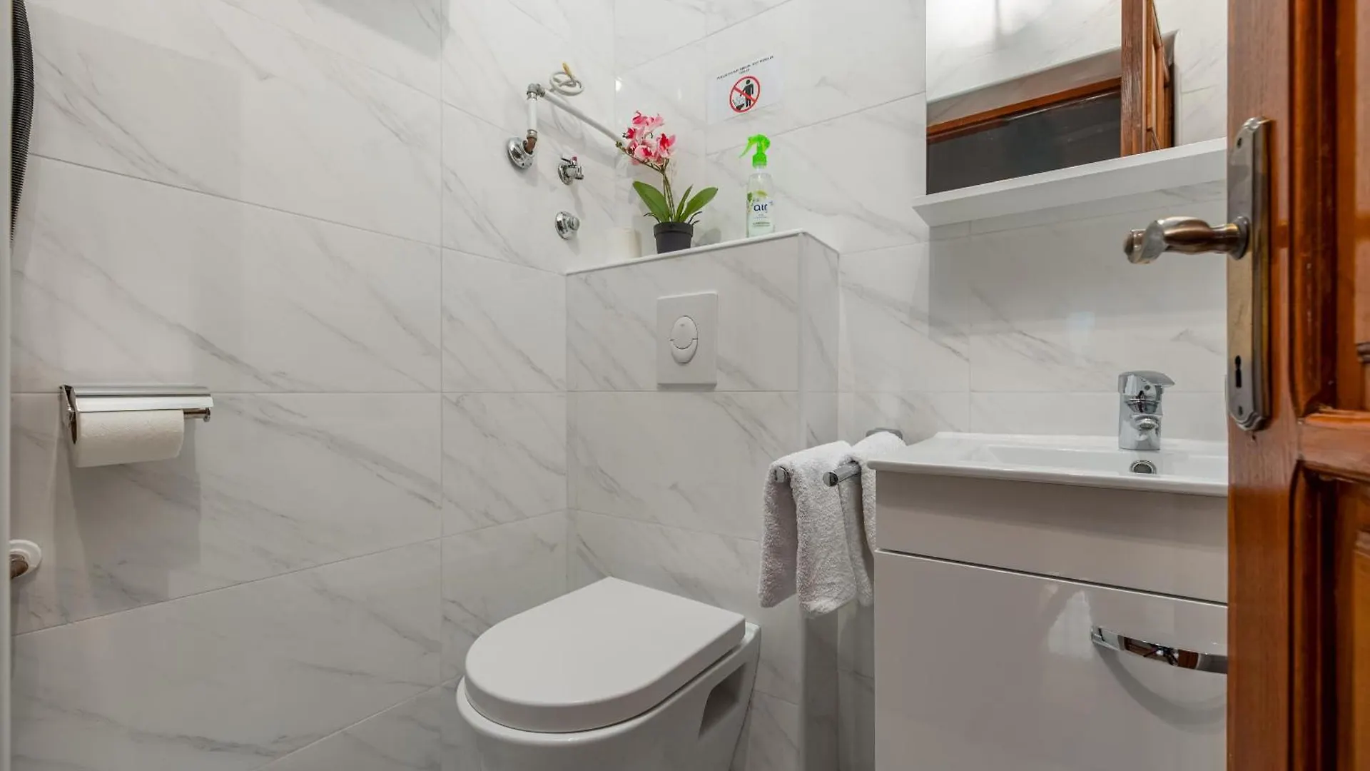 Xxxl Villa Ancora With Heated Pool 图兰杰